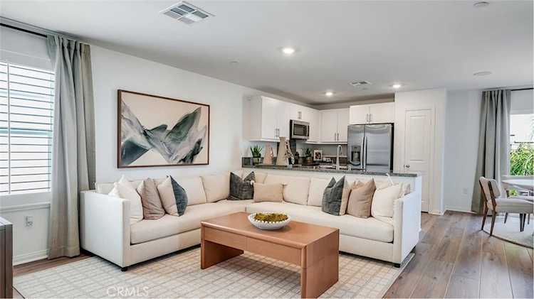 14198 Serene Skies Ct, Jurupa Valley, CA 92509