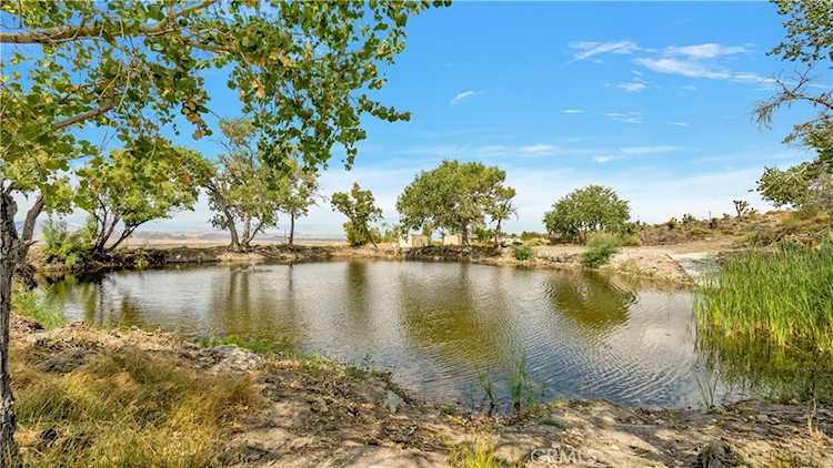 38450 State Highway 18, Lucerne Valley, CA 92356