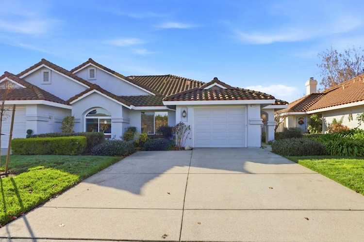 16935 Sugar Pine Dr, Morgan Hill, CA 95037