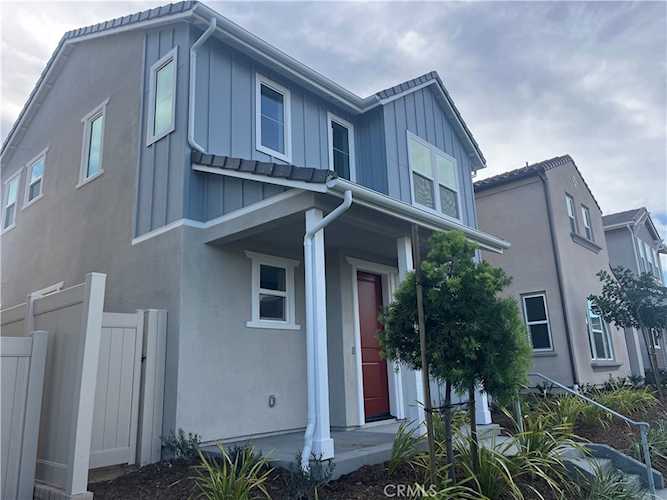 413 Belair Walk, Ventura, CA 93004