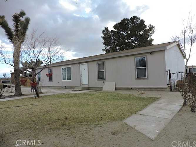 18967 Tawney Rd #A/B, Adelanto, CA 92301