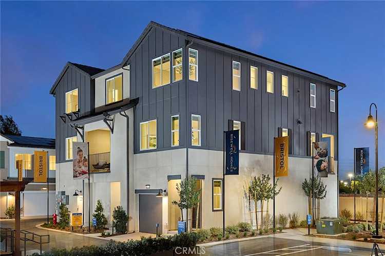 12720 Hampton Ave, Eastvale, CA 92880