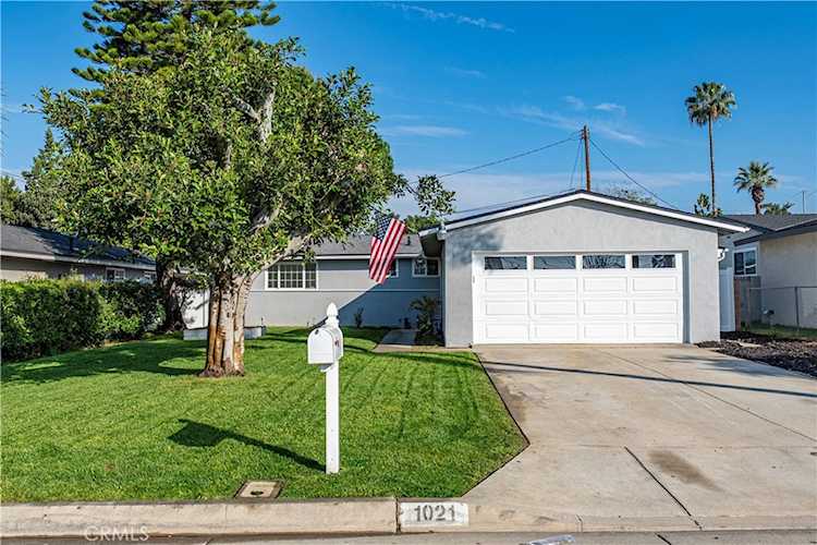 1021 E Gaillard St, Azusa, CA 91702