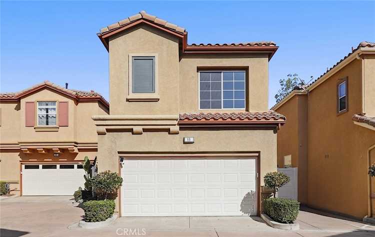 89 Calle De Felicidad, Rancho Santa Margarita, CA 92688