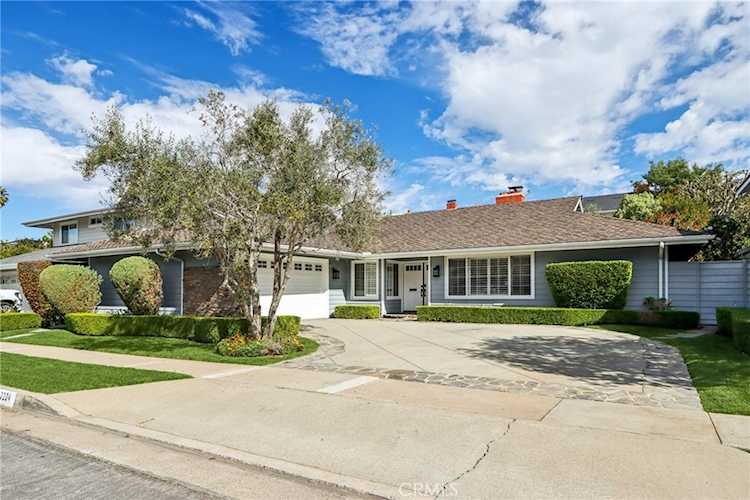 2224 Aralia St, Newport Beach, CA 92660