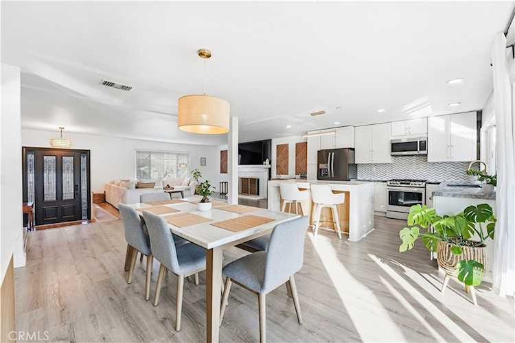 511 Sturgeon Dr, Costa Mesa, CA 92626