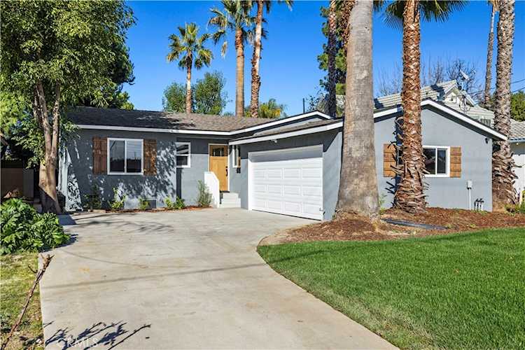 15933 Haynes St, Van Nuys, CA 91406