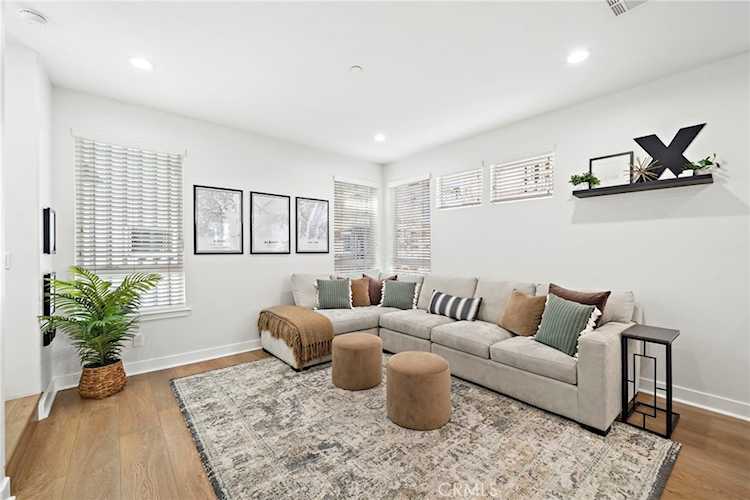 1974 Meyer Place #D, Costa Mesa, CA 92627