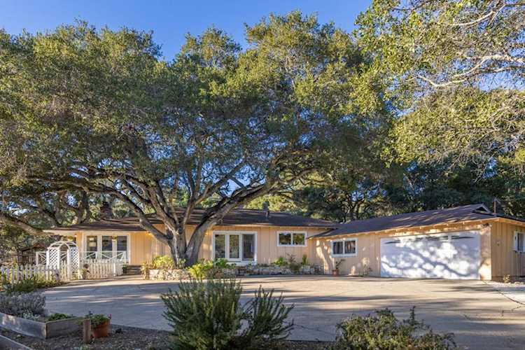 9805 Carmel Valley Rd, Carmel, CA 93923