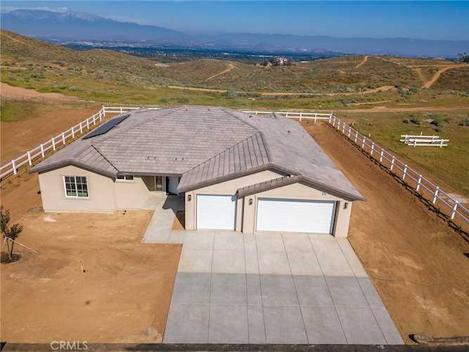 13744 Seven Hills Dr, Riverside, CA 92503