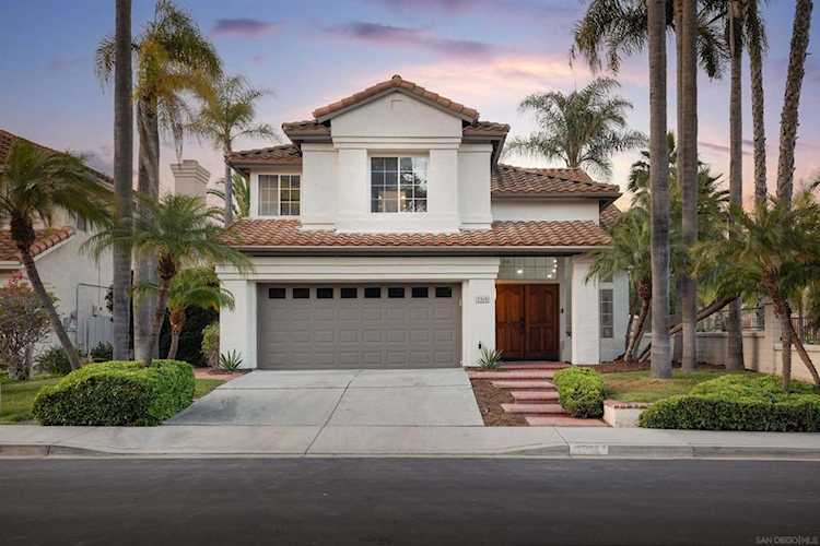 2318 Via Villegas, Carlsbad, CA 92009