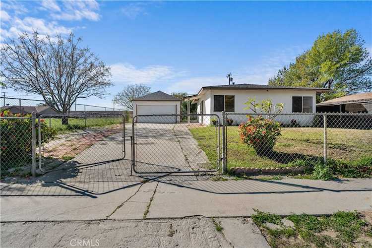 2372 N San Carlo, San Bernardino, CA 92407