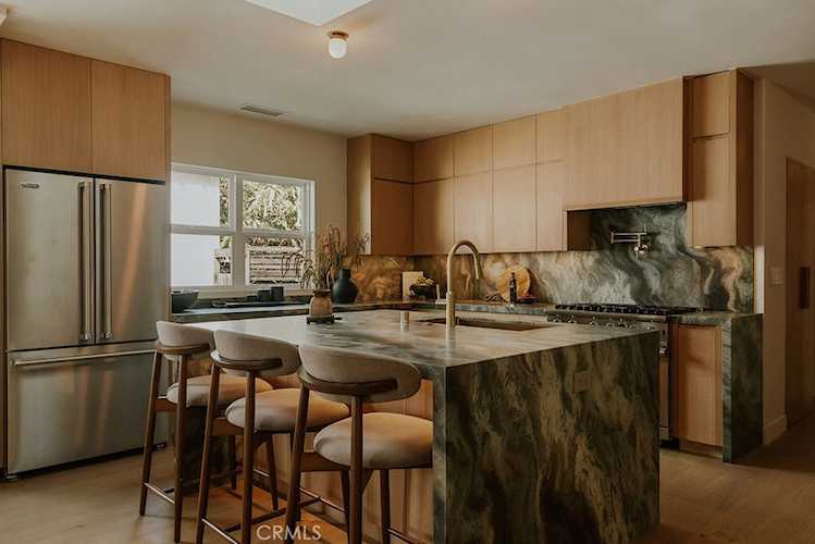 4048 Tivoli Ave, Los Angeles, CA 90066