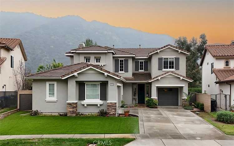 20 Moonridge Ct, Azusa, CA 91702