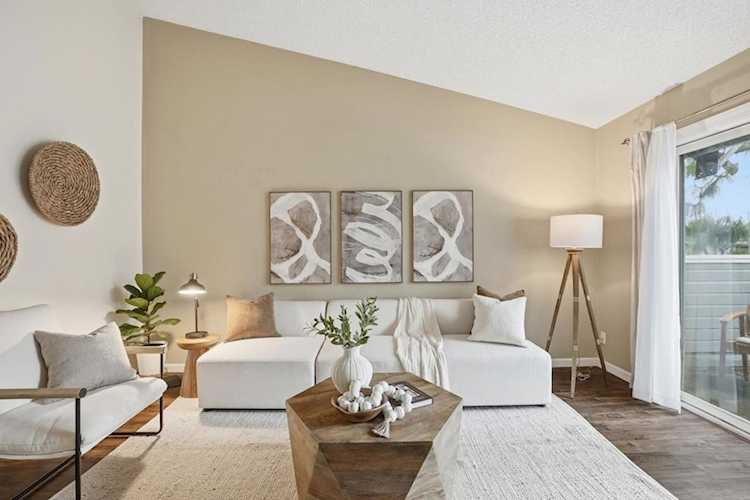 371 Shadow Run Dr, San Jose, CA 95110