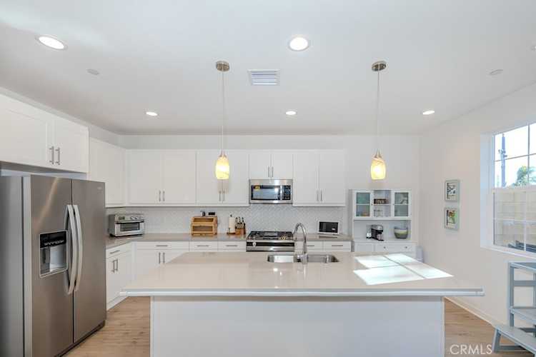 7082 Mallow Drive #2, Fontana, CA 92336