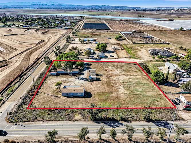 22450 Norris Ln, Nuevo, CA 92567