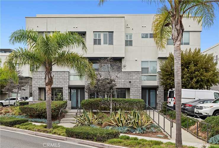 1683 Superior, Costa Mesa, CA 92627