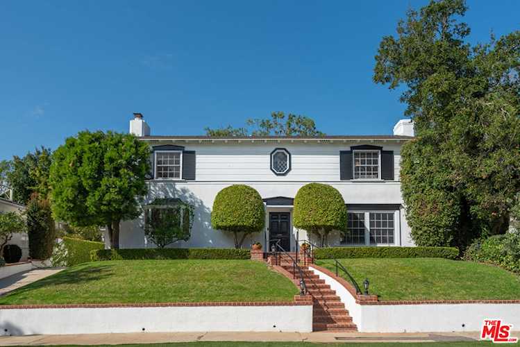 141 Barlock Ave, Los Angeles, CA 90049