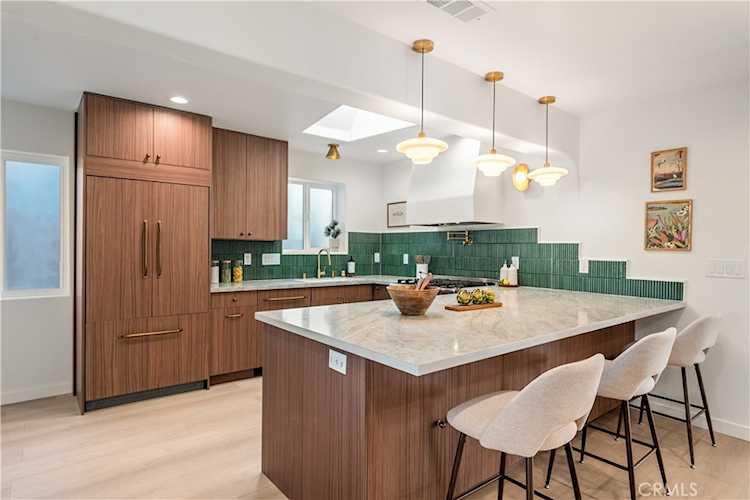 5625 Saint Clair Ave, Valley Village, CA 91607