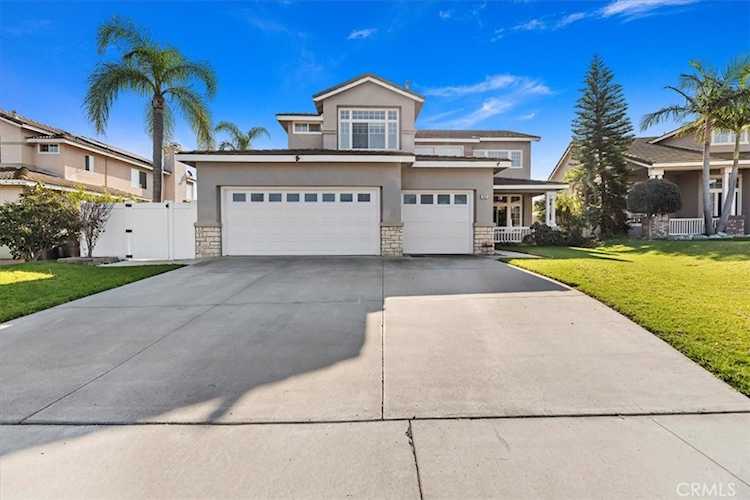 982 Big Spring Ct, Corona, CA 92878