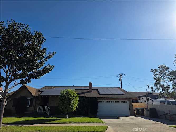 10452 Courson, Stanton, CA 90680