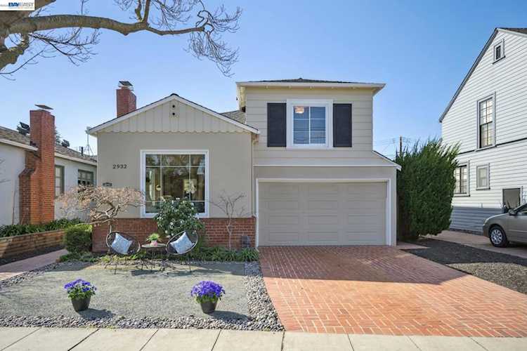 2932 2932 Marina Dr, Alameda, CA 94501