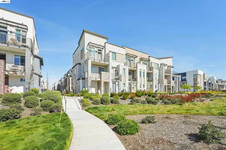 2870 2870 Derbyline Ln, Alameda, CA 94501