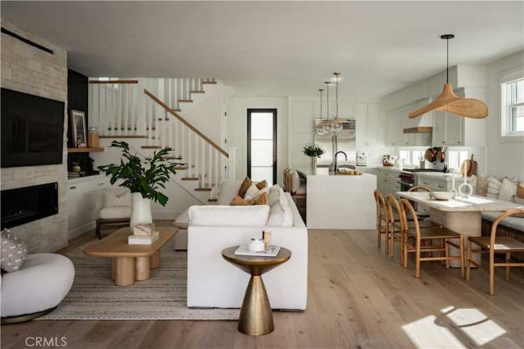 616 Poinsettia Ave, Corona Del Mar, CA 92625