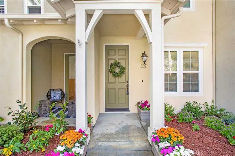 107 Orange Blossom Circle, Ladera Ranch, CA 92694