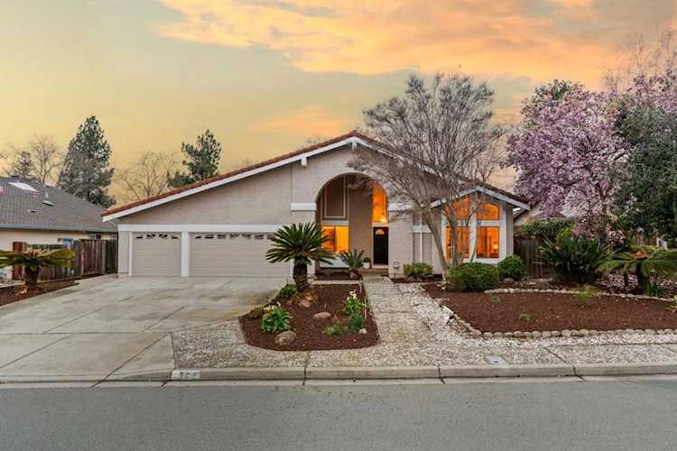 72 Amorok Way, Fremont, CA 94539