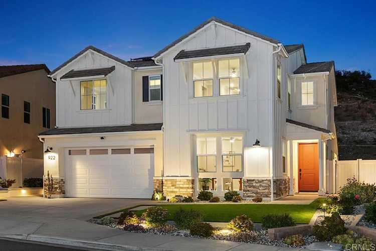 922 Lindbergh Dr, San Marcos, CA 92069