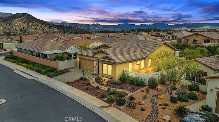 381 Nesting Bird, Beaumont, CA 92223