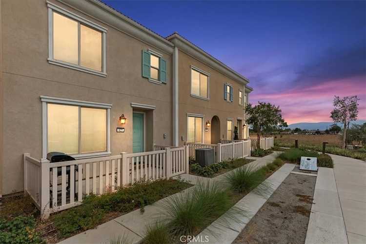 425 N Beechwood, Rialto, CA 92376