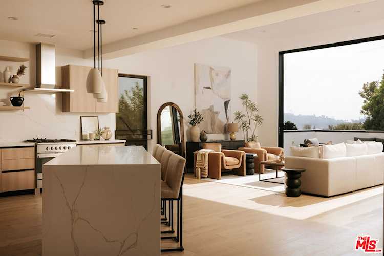 2919 Waverly #308, Los Angeles, CA 90039