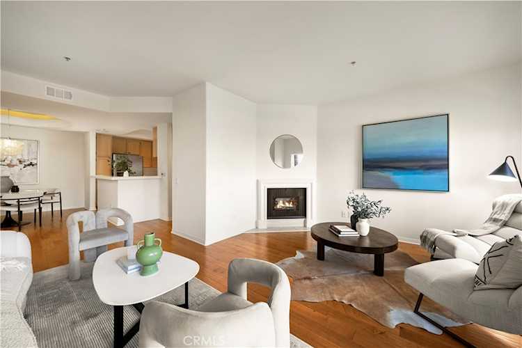 12060 Hoffman St #103, Studio City, CA 91604