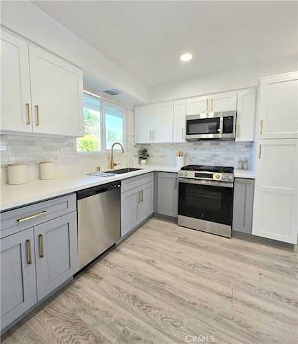 27102 Capilano Dr, Menifee, CA 92586