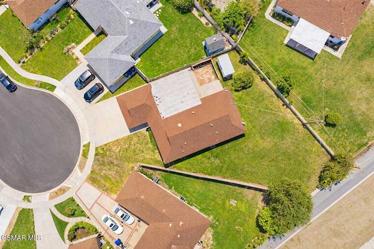 20645 Runnymede St, Winnetka, CA 91306