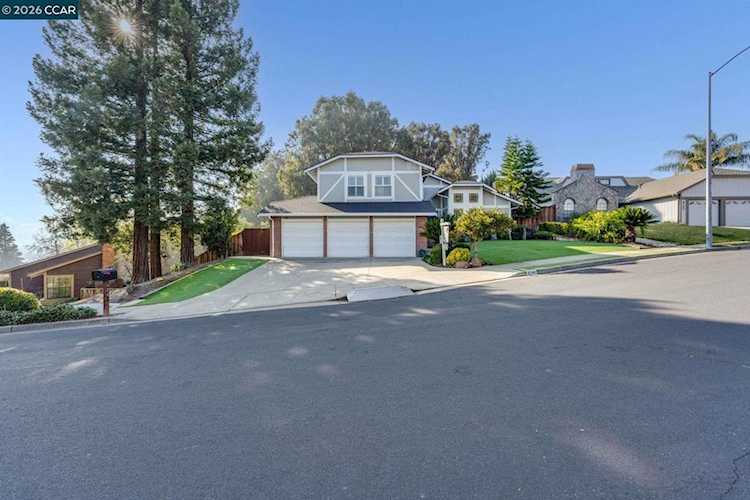 8240 8240 Rhoda Ave, Dublin, CA 94568