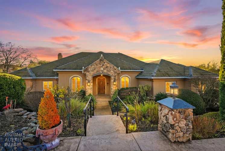 2620 Vineyard Drive, Auburn, CA 95603