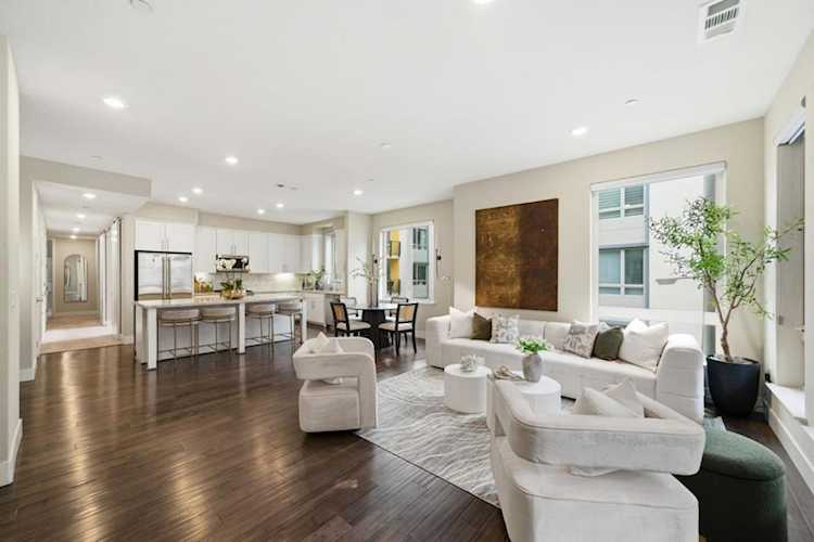 729 Eppleton Ln #303, Foster City, CA 94404