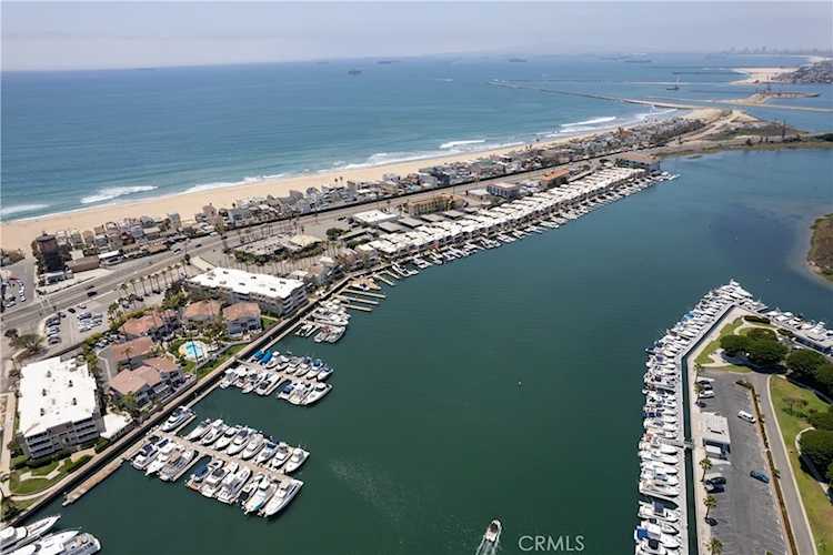 16276 Pacific Circle #B, Huntington Beach, CA 92649