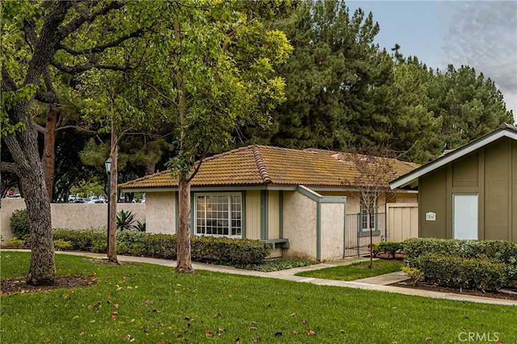 54 Orchard, Irvine, CA 92618