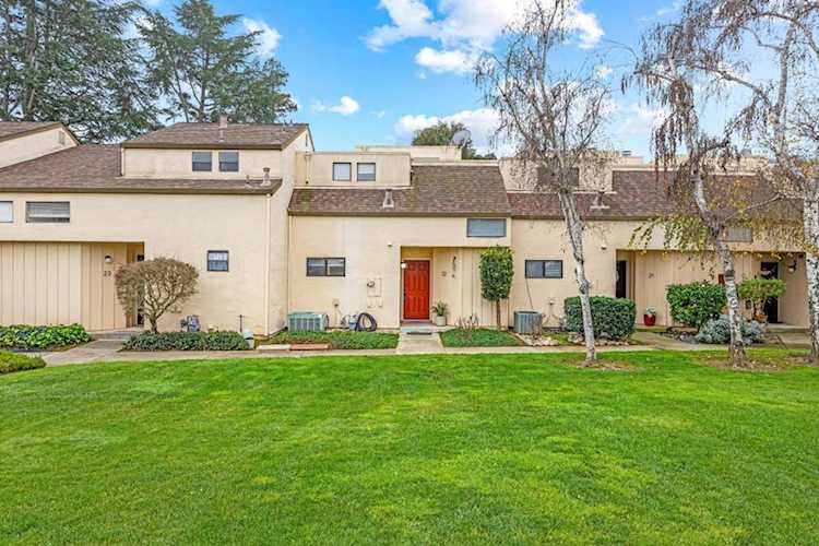 8170 Westwood Dr #22, Gilroy, CA 95020