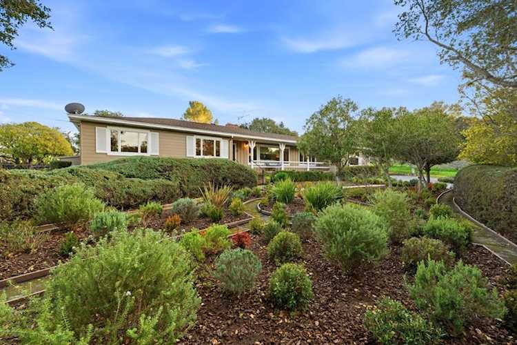 135 Harcross Rd, Woodside, CA 94062