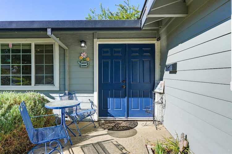 8909 Ramstad Avenue, Fair Oaks, CA 95628