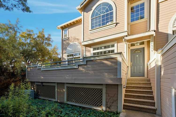 2434 Nobili Ave, Santa Clara, CA 95051