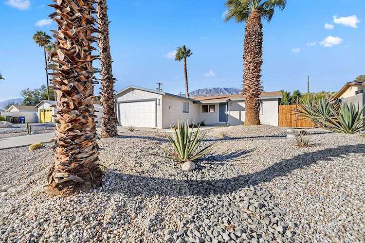 2041 Arnico St, Palm Springs, CA 92262