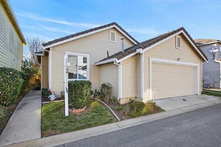 9365 Laguna Pointe Way, Elk Grove, CA 95758