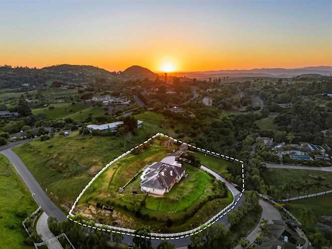 4712 Briana Ct, Fallbrook, CA 92028